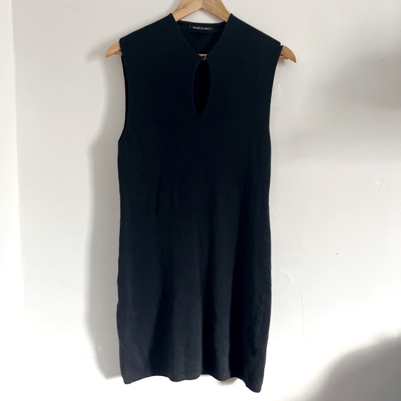 XSOLDX Lovely wool keyhole neckline bodycon dress - Picture 1 of 8